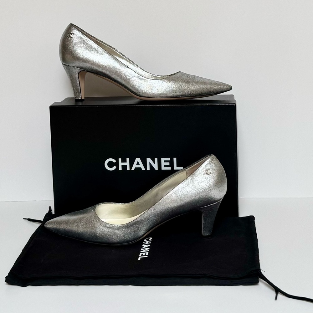 Chanel Metallic Silver Distressed Leather Heels Size 9